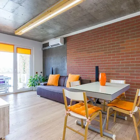 Trifoiului Apartment *